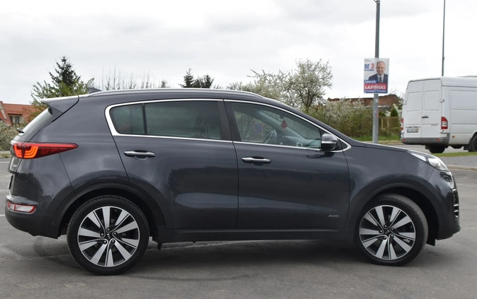 Kia Sportage cena 66900 przebieg: 200000, rok produkcji 2016 z Wojnicz małe 781